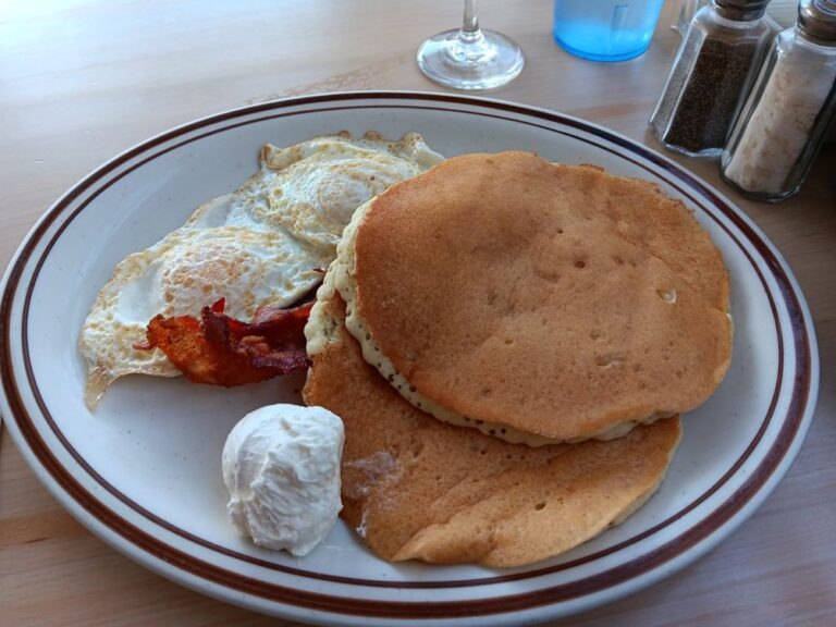Best Pancakes Near Me: A Virginia Beach Local&rsquo;s Guide 2025